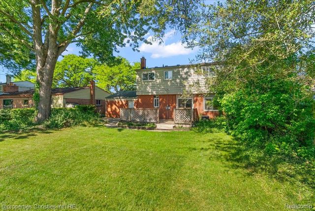 15602 Comstock Street, Livonia, MI 48154