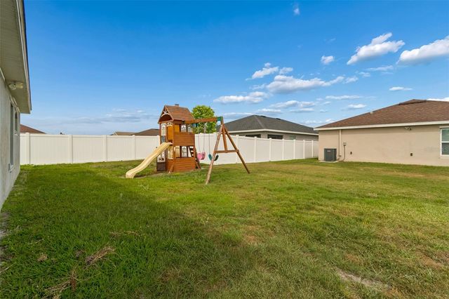 7011 GIDEON CIRCLE, Zephyrhills, FL 33541