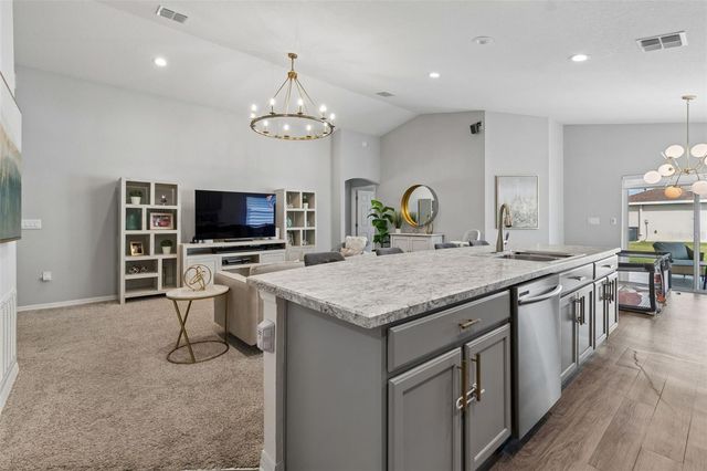 7011 GIDEON CIRCLE, Zephyrhills, FL 33541