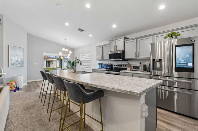 7011 GIDEON CIRCLE, Zephyrhills, FL 33541