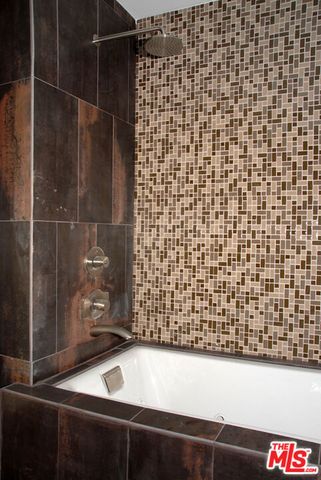 8312 Beverly Boulevard 202, Los Angeles, CA 90048