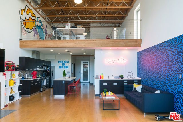 8312 Beverly Boulevard 202, Los Angeles, CA 90048