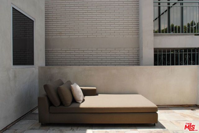 8312 Beverly Boulevard 202, Los Angeles, CA 90048