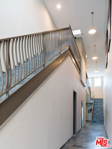 8312 Beverly Boulevard 202, Los Angeles, CA 90048