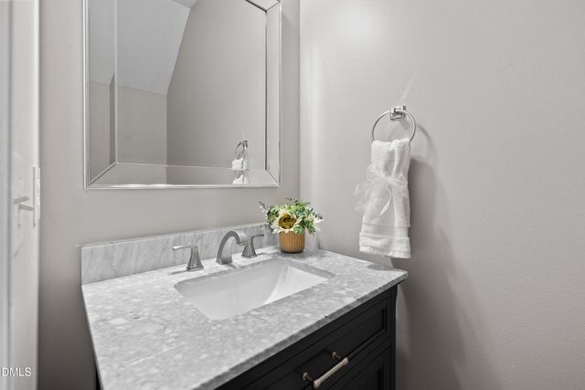 1052 Mica Lamp Court, Apex, NC 27502