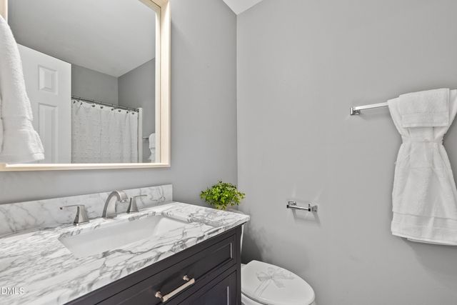 1052 Mica Lamp Court, Apex, NC 27502