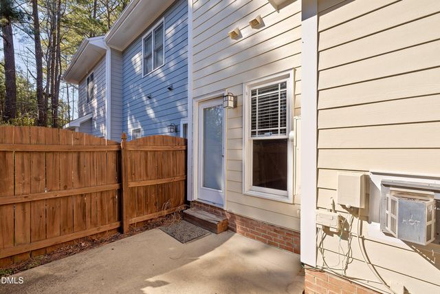 1052 Mica Lamp Court, Apex, NC 27502