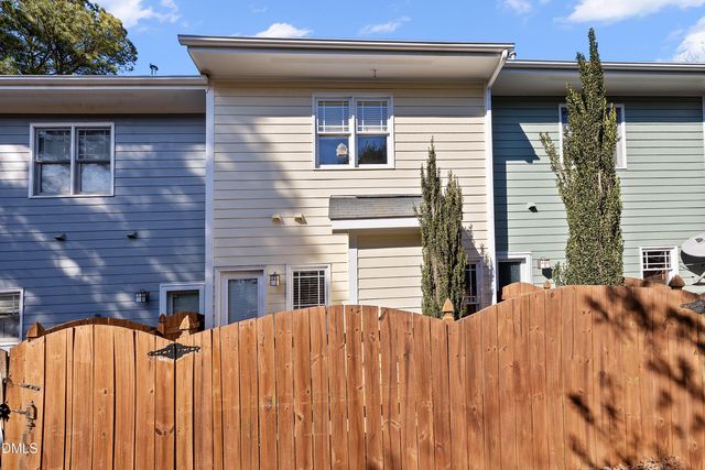 1052 Mica Lamp Court, Apex, NC 27502