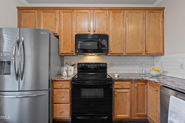 1052 Mica Lamp Court, Apex, NC 27502