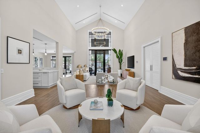 400 Mola Avenue, Fort Lauderdale, FL 33301