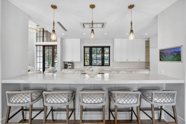 400 Mola Avenue, Fort Lauderdale, FL 33301