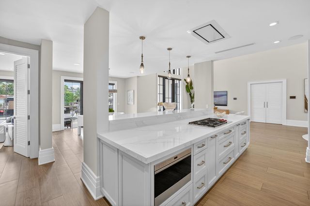 400 Mola Avenue, Fort Lauderdale, FL 33301