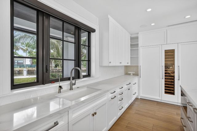 400 Mola Avenue, Fort Lauderdale, FL 33301