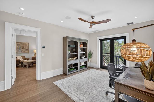 400 Mola Avenue, Fort Lauderdale, FL 33301