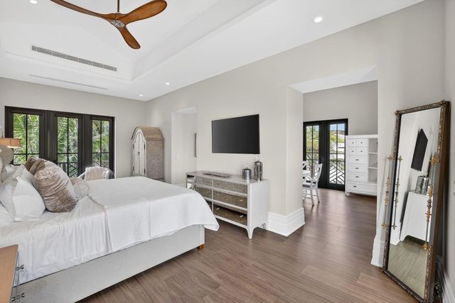 400 Mola Avenue, Fort Lauderdale, FL 33301