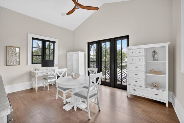 400 Mola Avenue, Fort Lauderdale, FL 33301