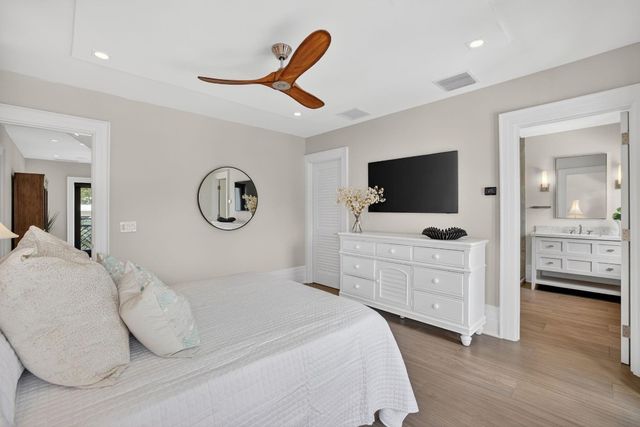 400 Mola Avenue, Fort Lauderdale, FL 33301