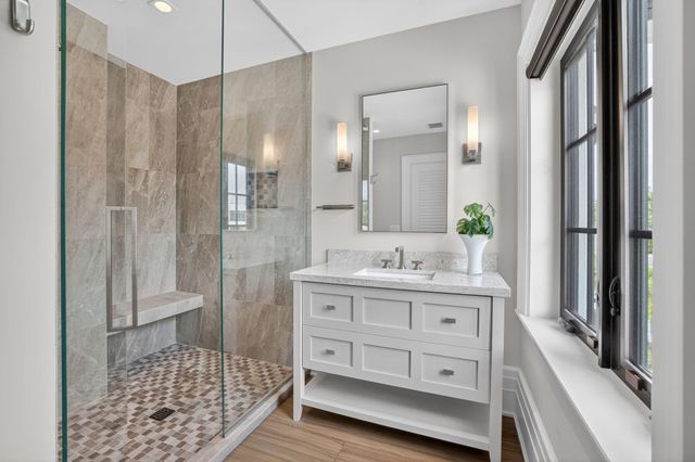 400 Mola Avenue, Fort Lauderdale, FL 33301