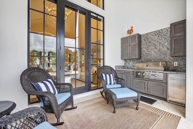 400 Mola Avenue, Fort Lauderdale, FL 33301