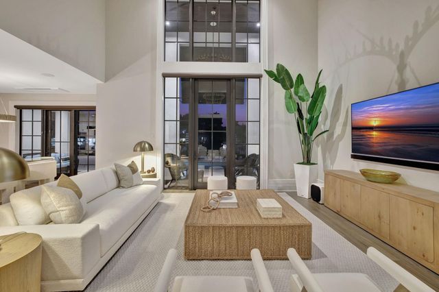 400 Mola Avenue, Fort Lauderdale, FL 33301