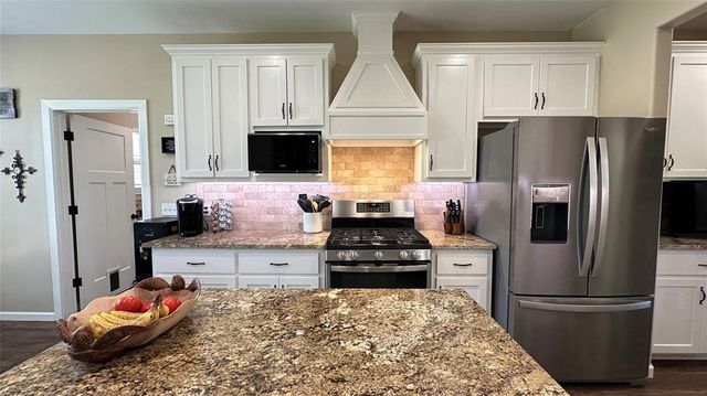 9565 N Bryan Road, Meeker, OK 74855