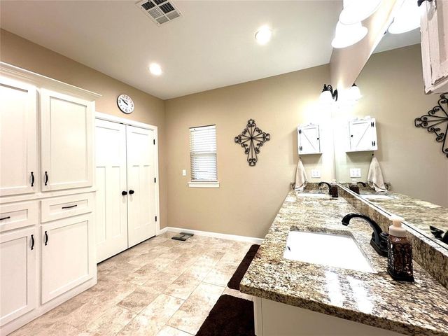 9565 N Bryan Road, Meeker, OK 74855