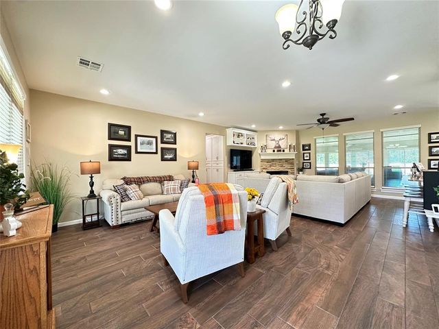 9565 N Bryan Road, Meeker, OK 74855