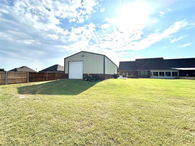 9565 N Bryan Road, Meeker, OK 74855