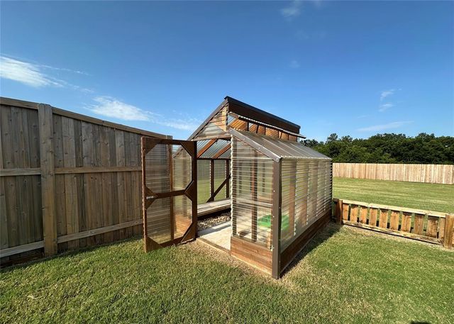 9565 N Bryan Road, Meeker, OK 74855