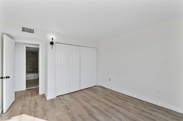 4174 Inverrary Drive 1002, Lauderhill, FL 33319