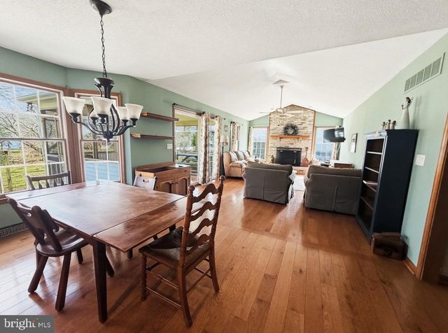 5 WATERWHEEL CIR, Dover, DE 19901