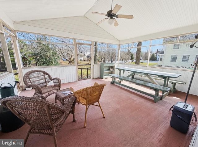 5 WATERWHEEL CIR, Dover, DE 19901