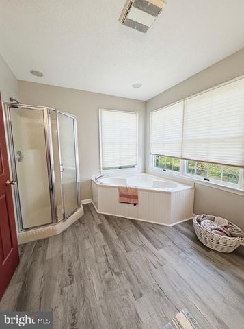 5 WATERWHEEL CIR, Dover, DE 19901