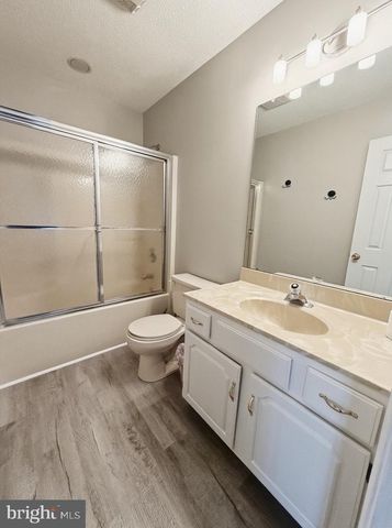 5 WATERWHEEL CIR, Dover, DE 19901