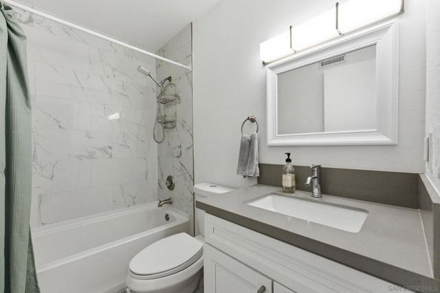 11941 Royal Rd A, El Cajon, CA 92021