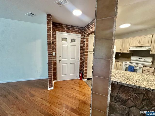 951 S Westgate Drive, Fort Lee, NJ 07024