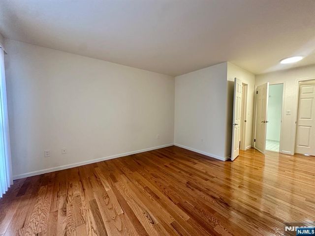 951 S Westgate Drive, Fort Lee, NJ 07024