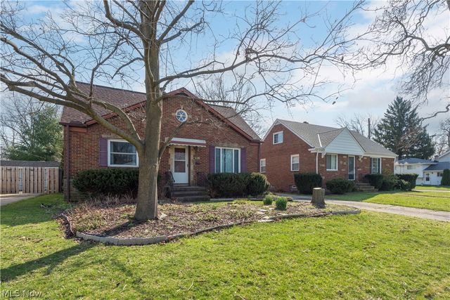 4145 W 220th Street, Fairview Park, OH 44126