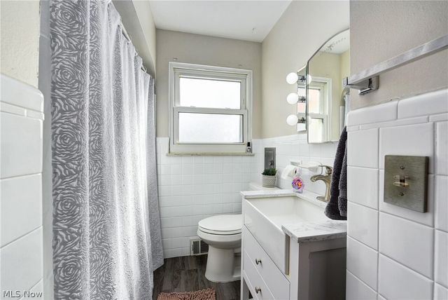 4145 W 220th Street, Fairview Park, OH 44126