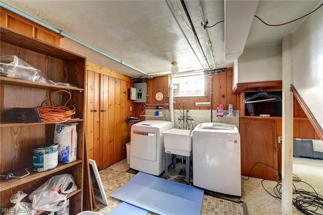 4145 W 220th Street, Fairview Park, OH 44126