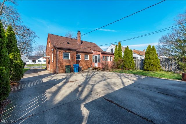 4145 W 220th Street, Fairview Park, OH 44126