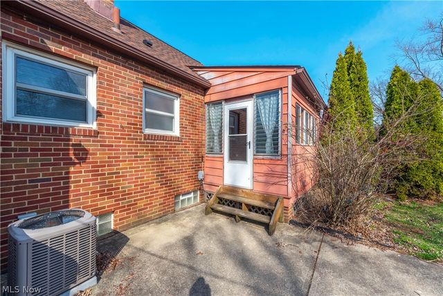 4145 W 220th Street, Fairview Park, OH 44126