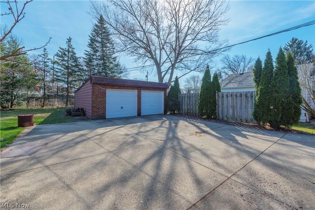 4145 W 220th Street, Fairview Park, OH 44126