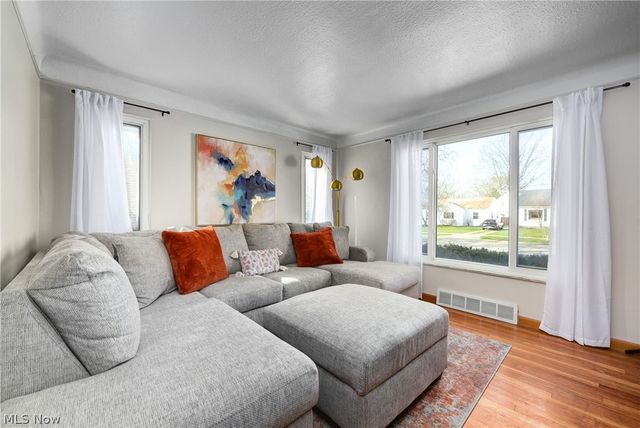 4145 W 220th Street, Fairview Park, OH 44126