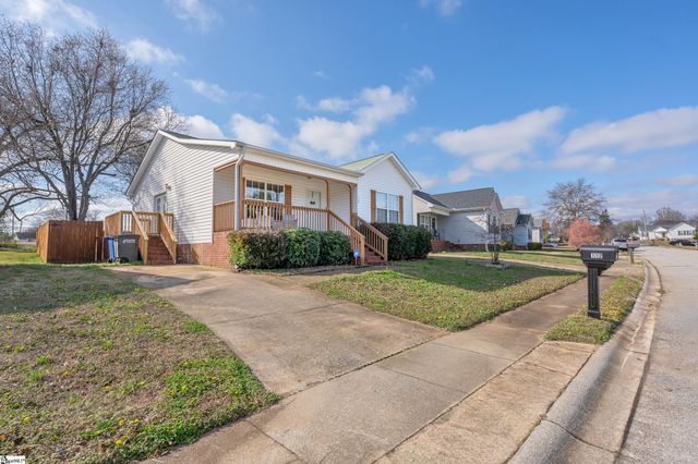 112 Baker Street Extension, Greenville, SC 29611