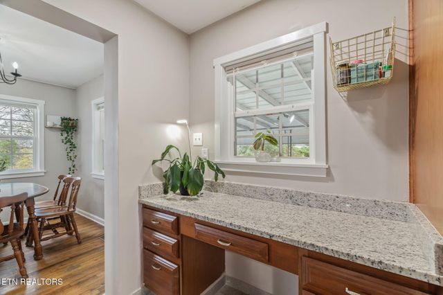 201 W Fairview Rd, Oak Ridge, TN 37830