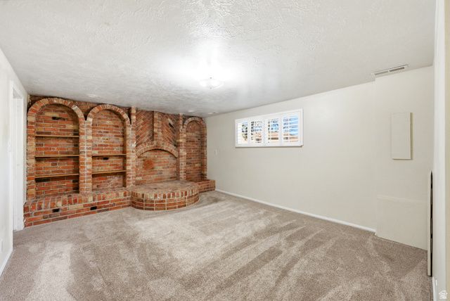 159 E WILSON RD, North Salt Lake, UT 84054