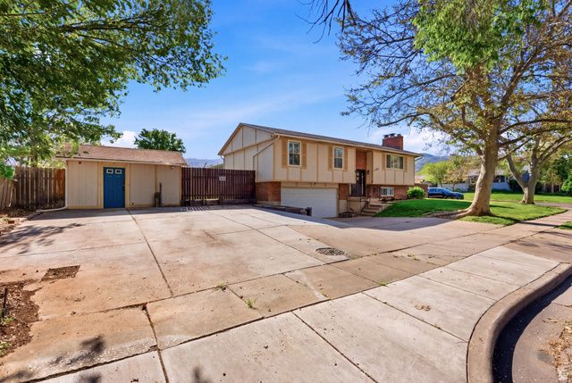 159 E WILSON RD, North Salt Lake, UT 84054