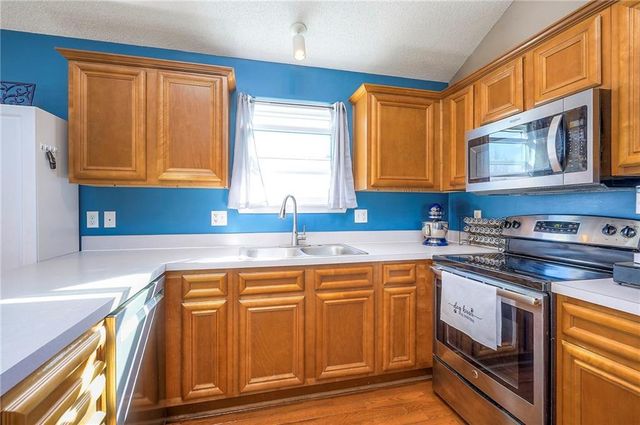 32139 W 172nd Street, Gardner, KS 66030