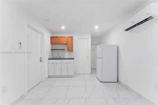 323 NW 56th Ave, Miami, FL 33126